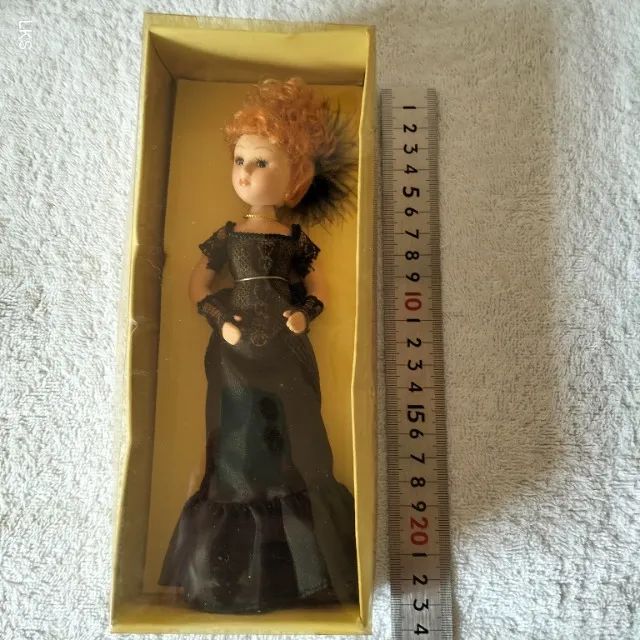 Boneca de Porcelana Isabel Archer - Foto 3