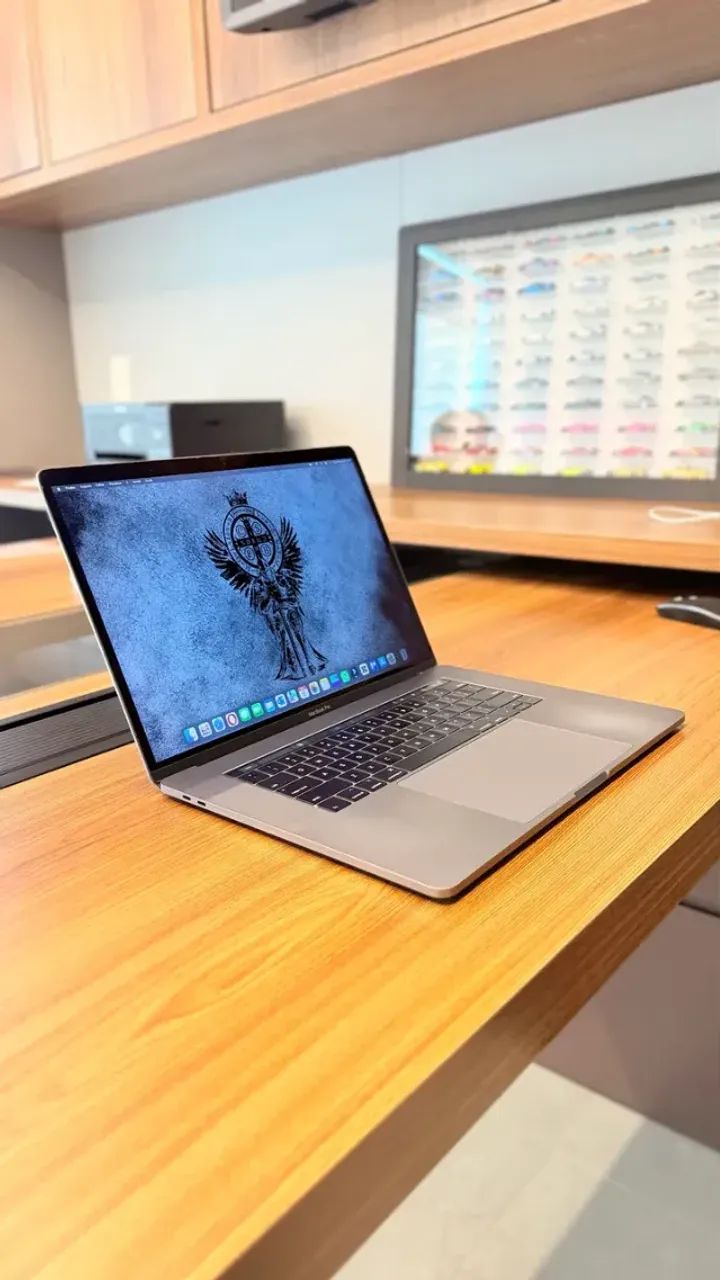 MacBook Pro i7 16Gb 512 Mv2 Touch Bar (parcelo)