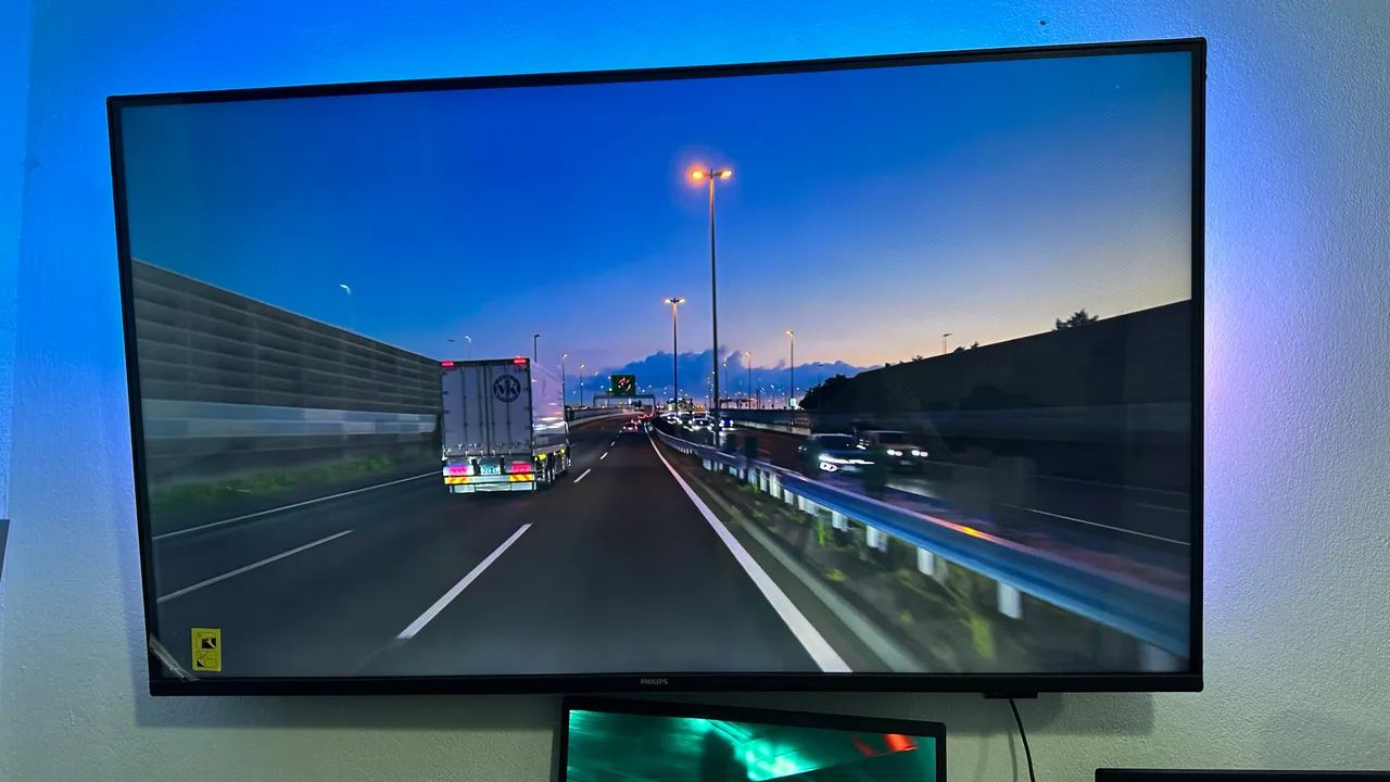 Smart Tv 43 Philips Ambilight Google Tv Comando De Voz Cinza Bivolt - Foto 2