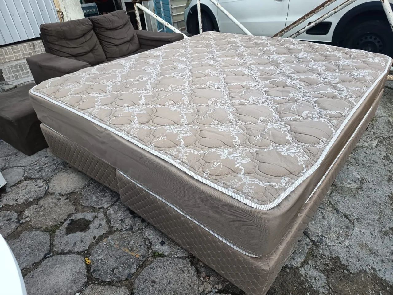 CAMA BOX SOLTEIRO (PODE SER QUEEN) - Foto 3