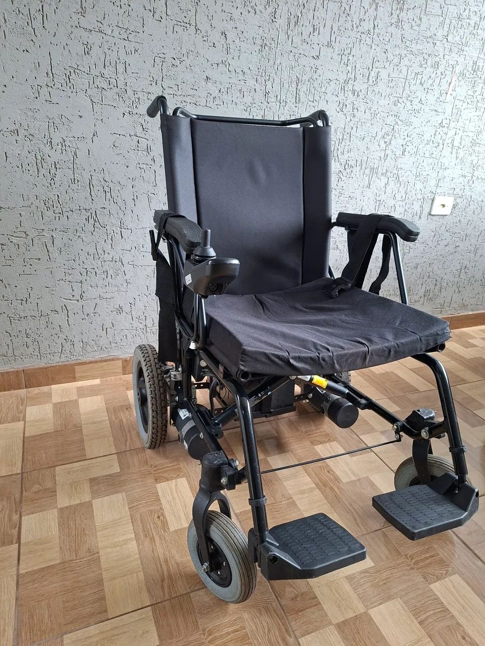Cadeira de Rodas Freedom (usada)
