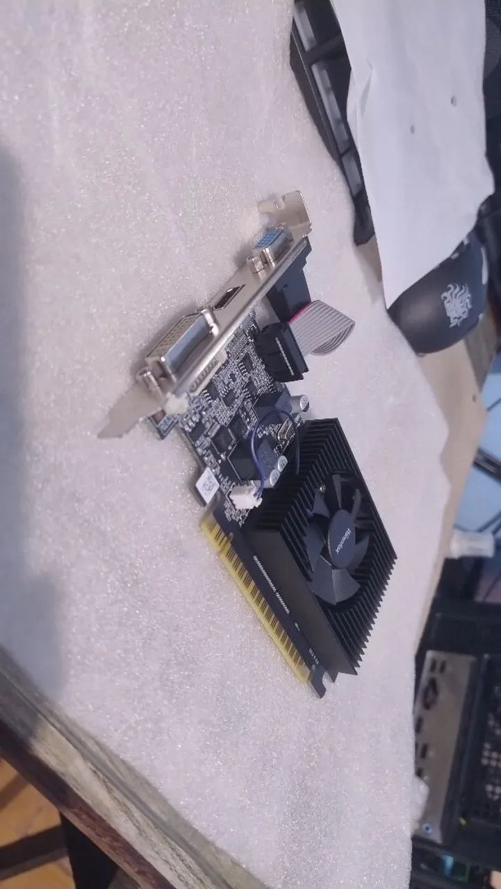 Placa de Vídeo NVidia Geforce GT 210( R$ 90 no Pix)  - Foto 5