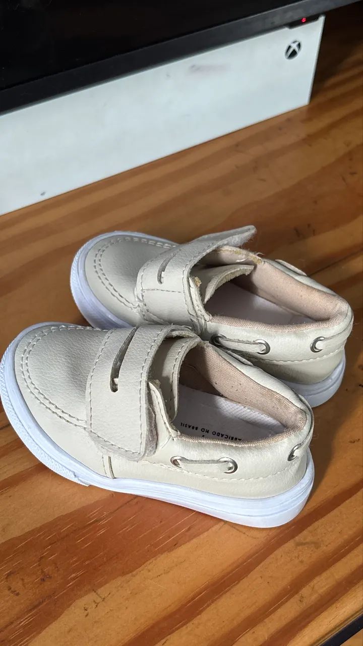 Sapatinhos de menino n 20  35,00 cada pouco usados - Foto 4