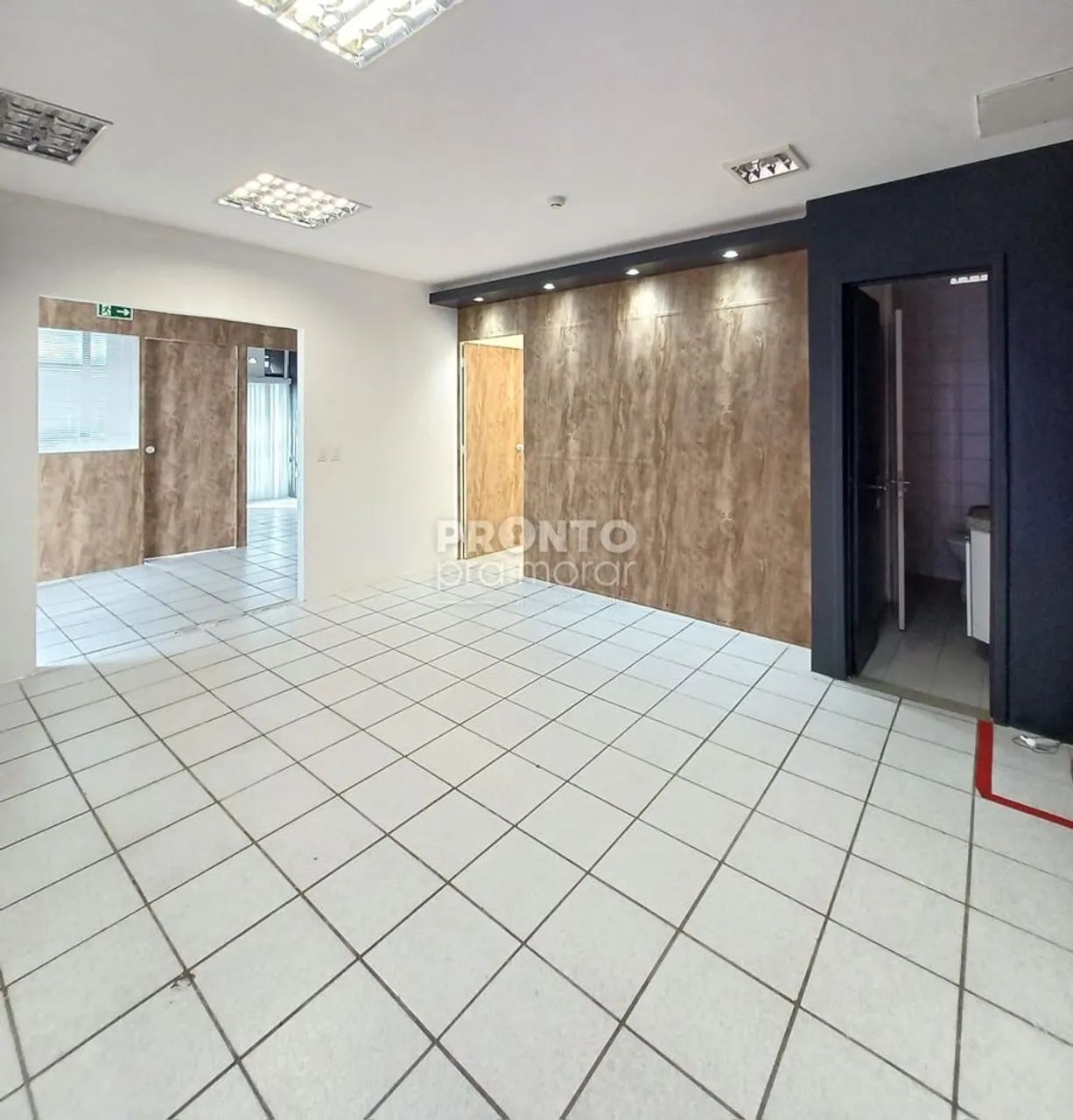 Sala/Conjunto Comercial em Ilha do Leite