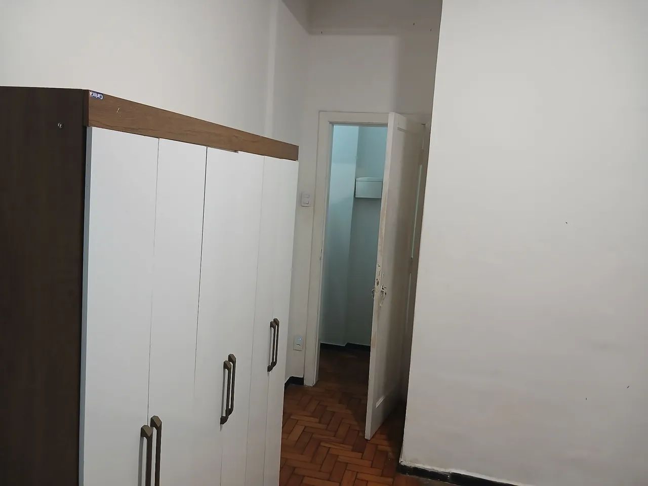 ALUGO UM QUARTO GRANDE - Foto 3