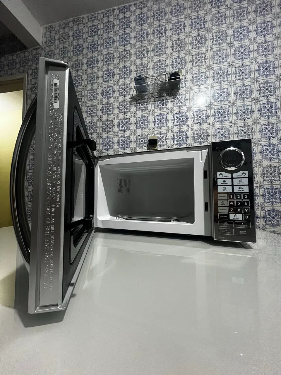 Microondas Espelhado Philco 31L - Foto 4