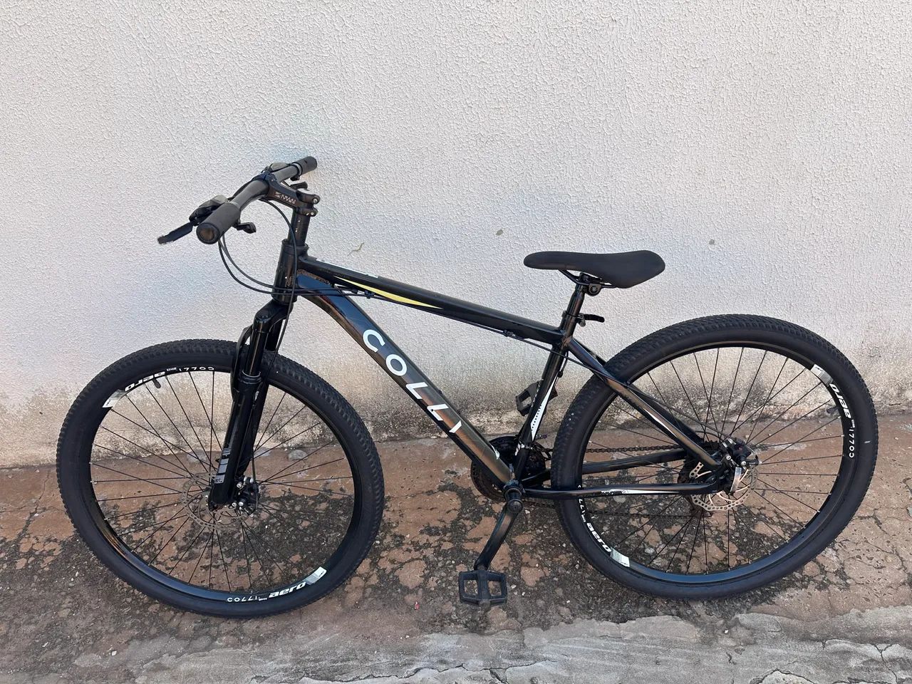 Bicicleta Aro 29 COLLI Preta 