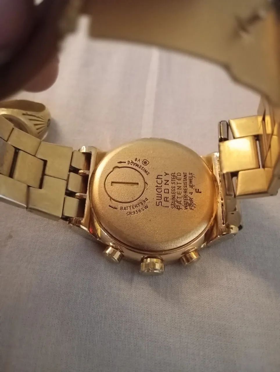 Vendo Swatch cara verde junto com uma dedeira  - Foto 3