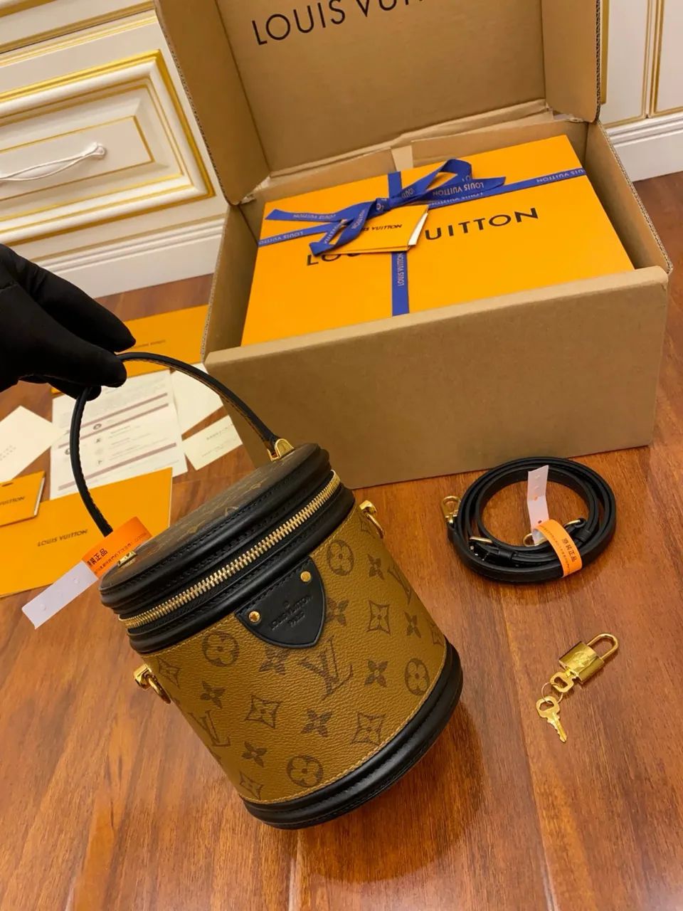 Louis Vuitton Cannes Mini Monogram Marrom ? Modelo M43986 - Foto 2