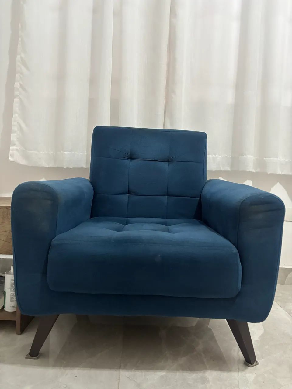 Poltrona em bom estado 444757592381204482