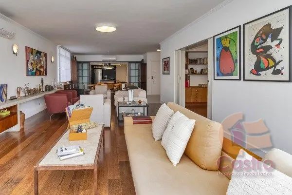 Amplo apartamento de 3 dormitórios com 2 suites (sendo uma master) cuidadosamente reformad - Foto 5