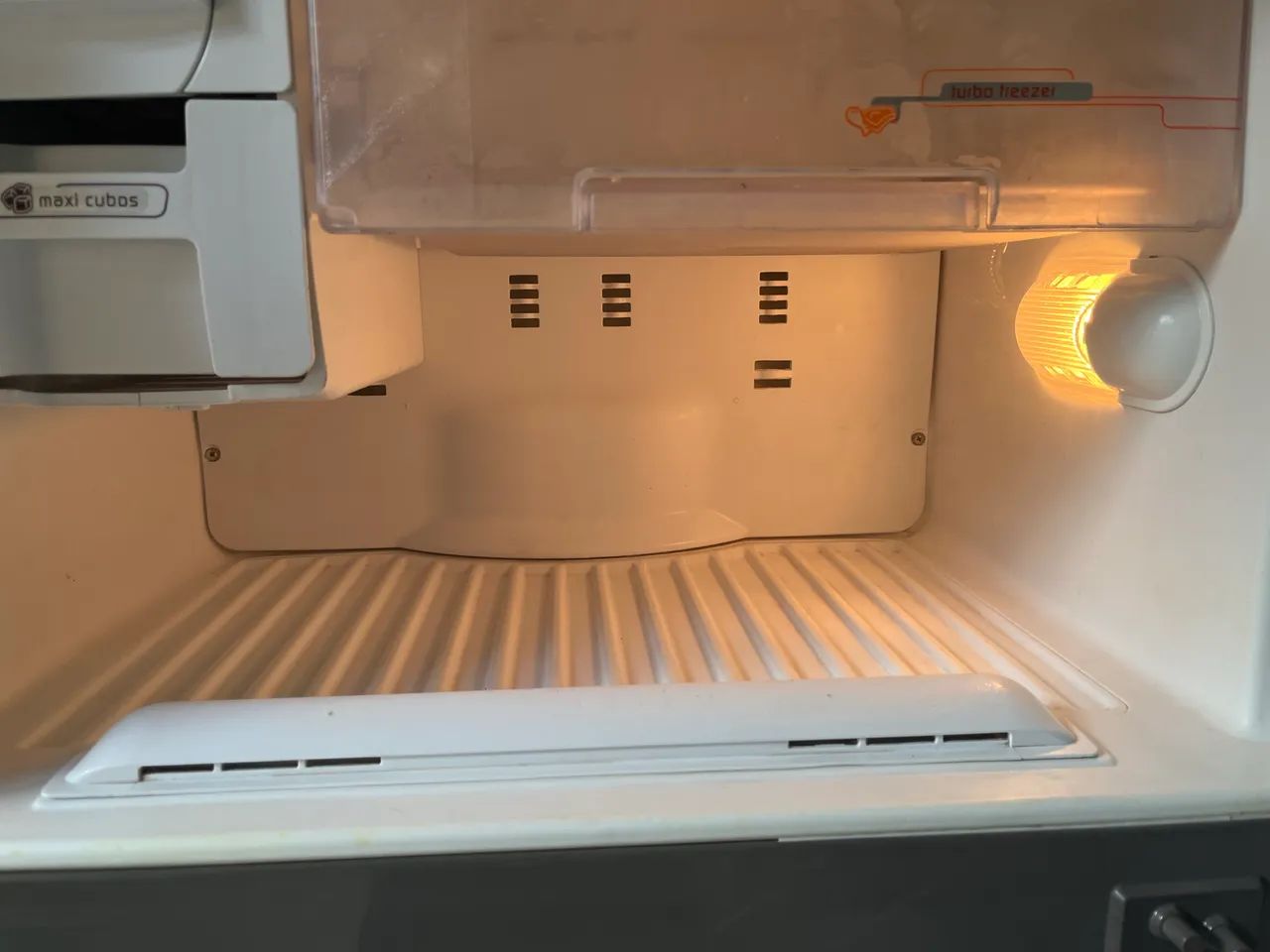 Promoção geladeira e ar condicionado de caixa - Foto 5