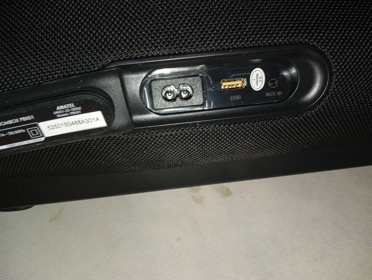 Caixa de som Philco 