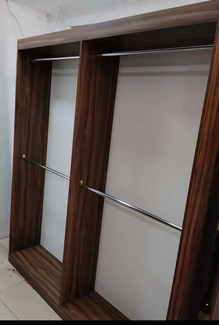 Vendo arara em MDF 2,20 por 2,00
