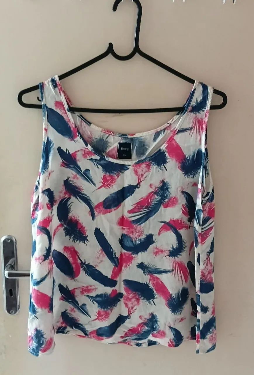 Calça jeans e blusa Hering