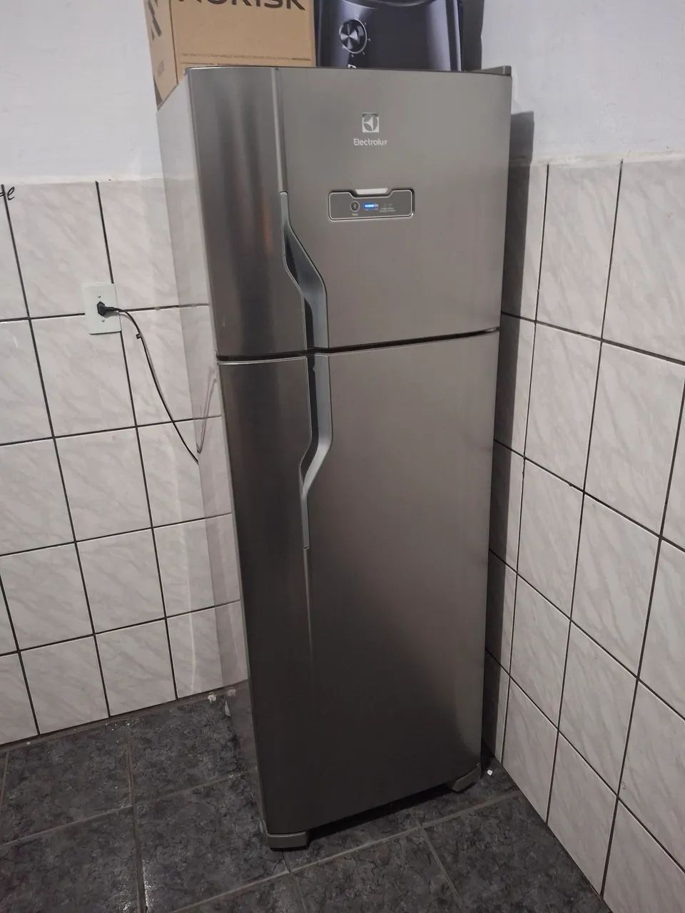 Geladeira Electrolux 310 Litros