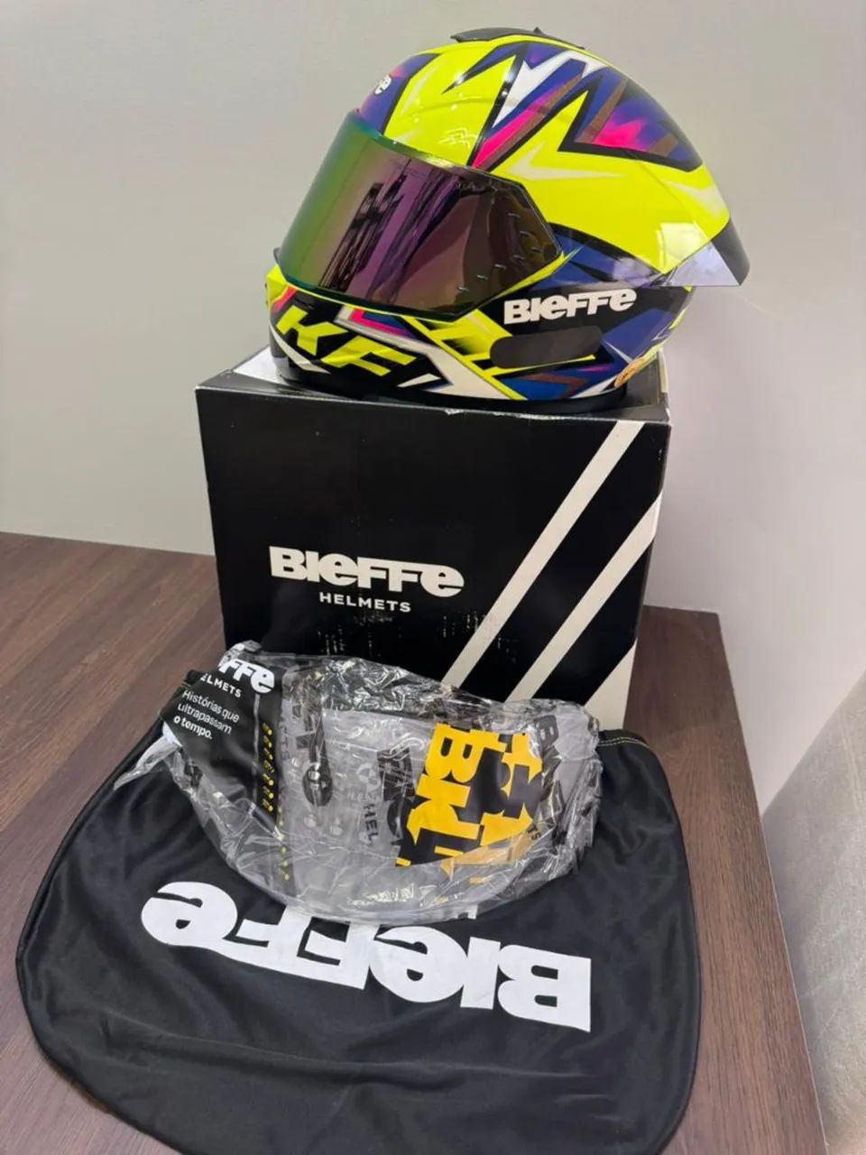 Capacete Bieffe B-12 KF + Viseira Cristal 