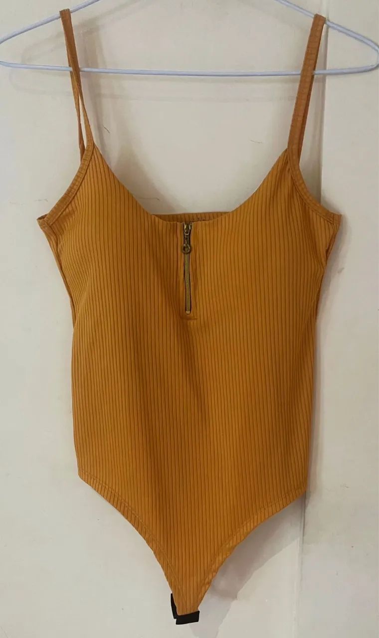 Peças de 20$ e 25$ varios modelos tamanho M  - Foto 3