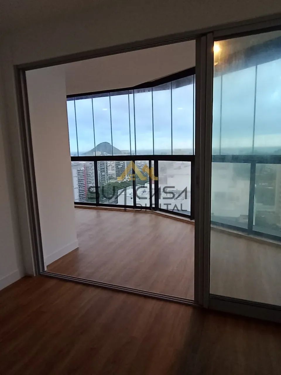 Apartamento à Venda no Recreio dos Bandeirantes com Vista Mar REF: AP0188 1