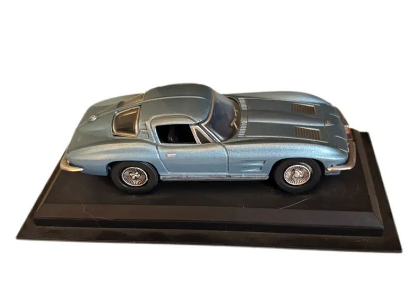 Miniatura Chevrolet Corvette Stingray 1963 - Del Prado 1:43