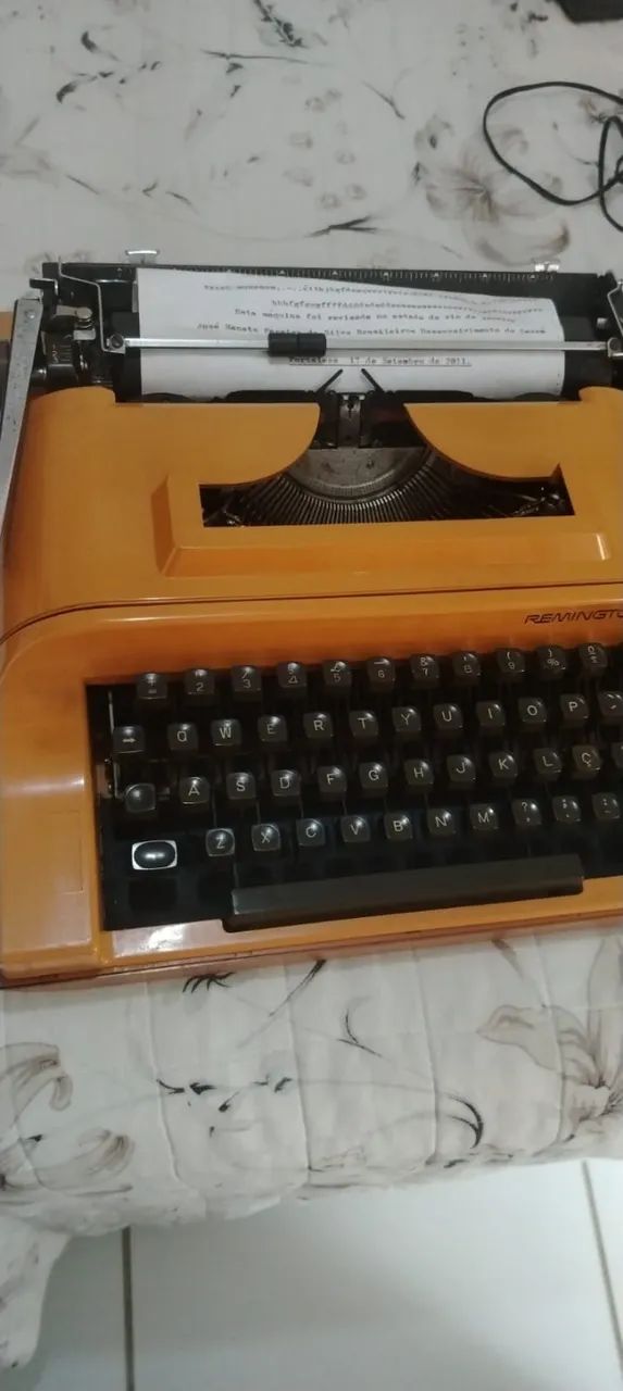 Maquina de escrever - Foto 5