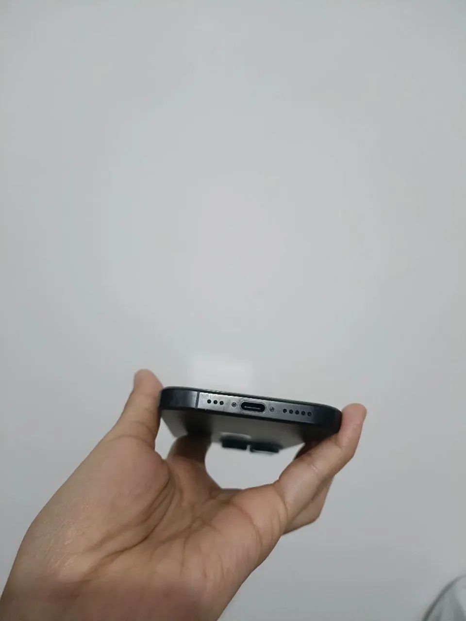 iPhone 16 Pro 128GB - Titânio preto - Foto 3