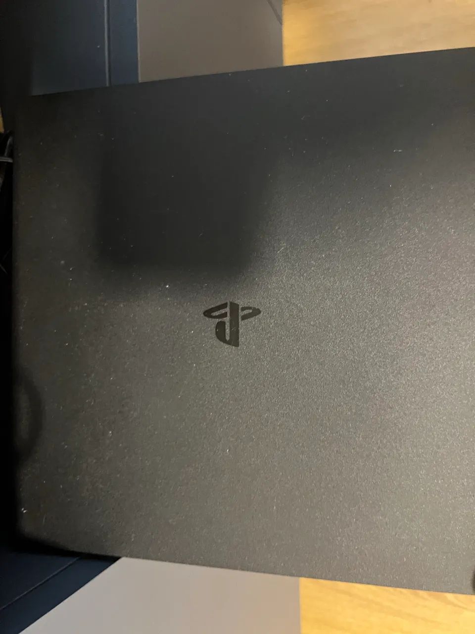 PS4 novíssimo com 2 controles e jogos - Foto 5