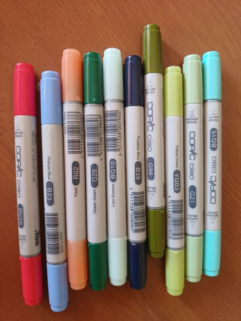 Lote canetas marcadores com 59 Copic sketch