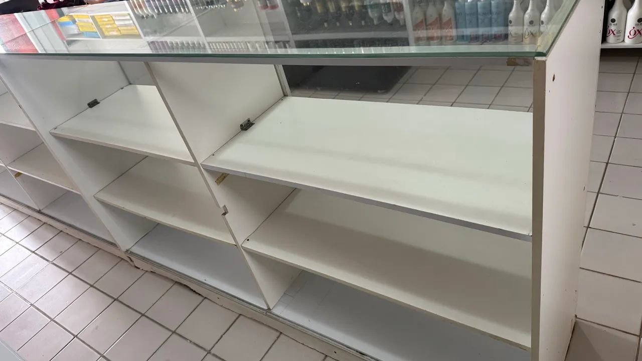 Dois balc ão de vidro e MDF - Foto 2