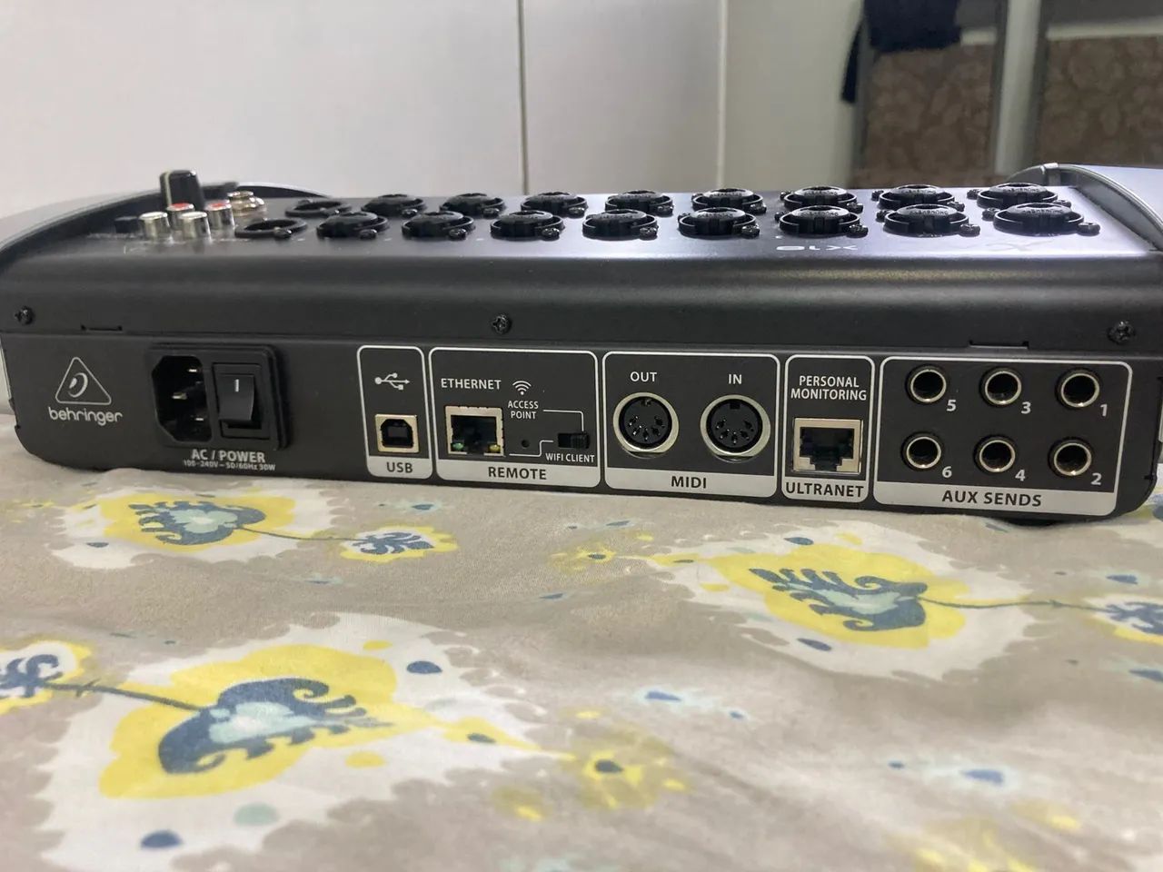Vendo Mesa de Som Digital 18 Canais