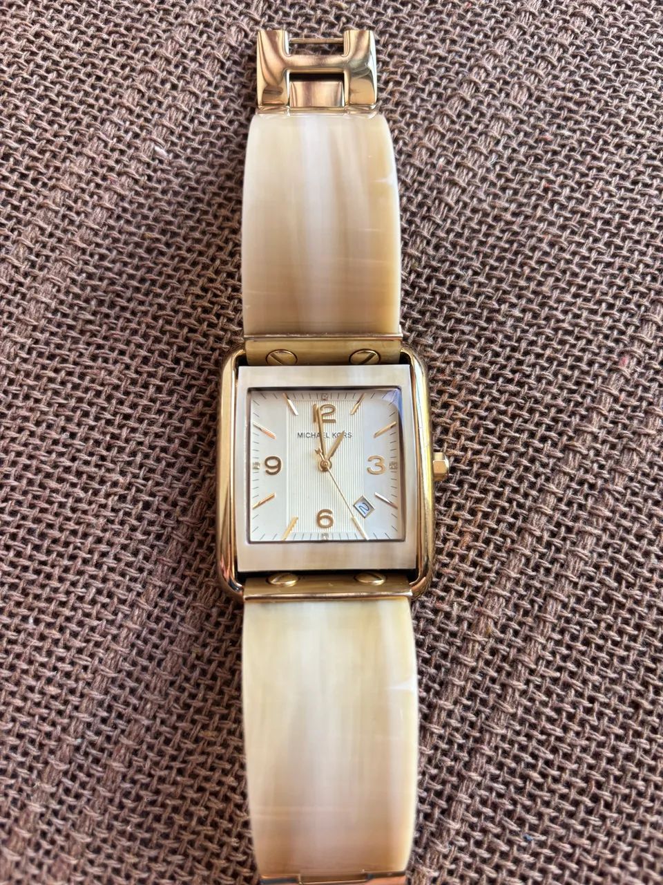 Relógio feminino Michael Kors dourado  - Foto 5