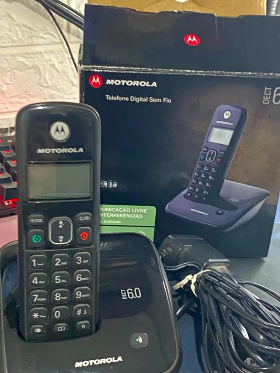 Telefone Sem Fio Motorola AURI2000 DECT 6.0 com Caixa