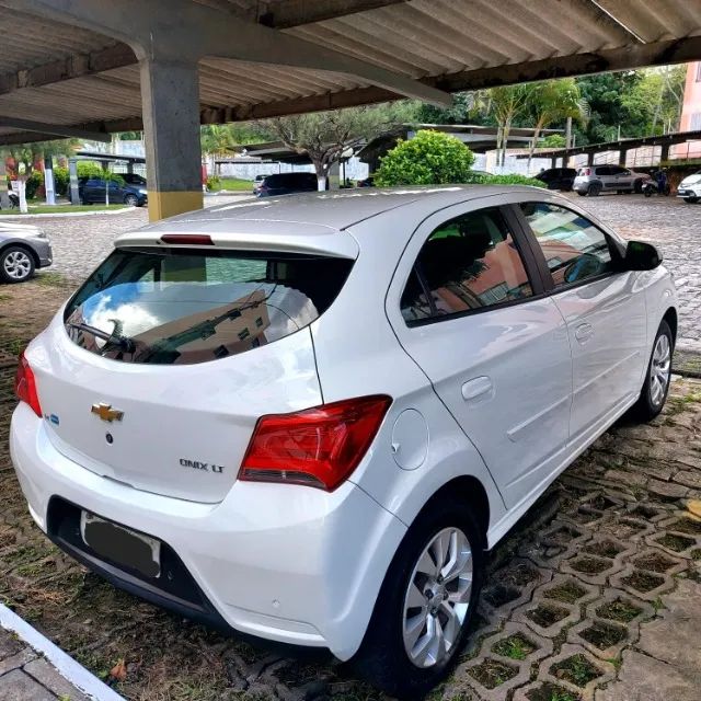 Chevrolet Onix Hatch LT 1.4 8V Flex Mec. 4P 2017 - Foto 3