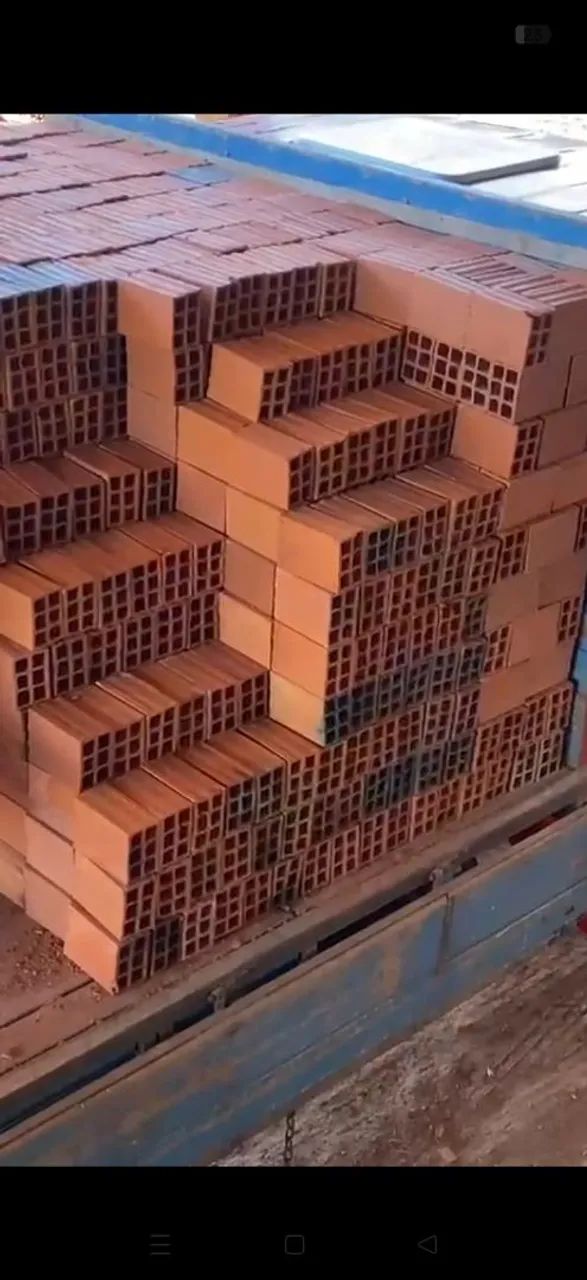 Tijolos e telhas direto de fabrica e com preço de fabrica 
