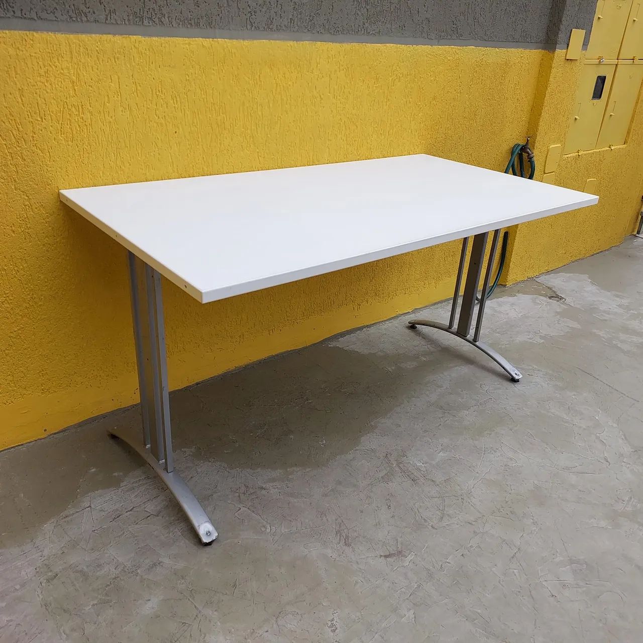 Mesa escritório 1.45x76cm - Foto 4