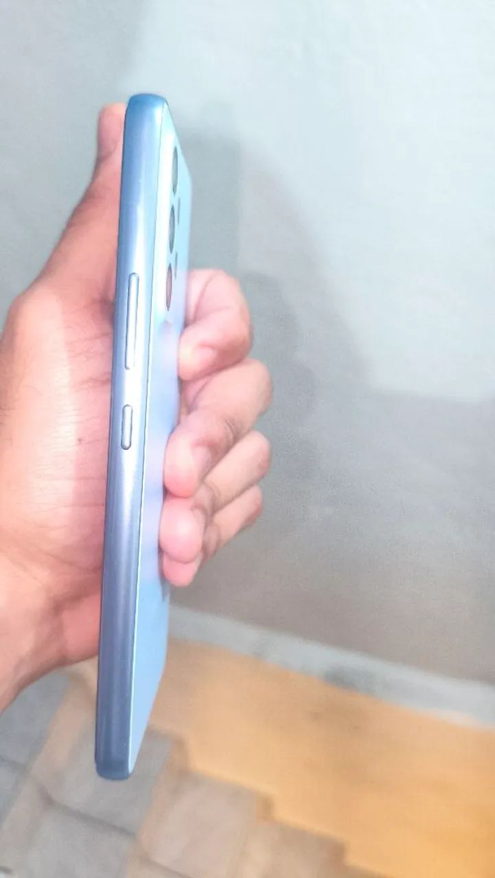 Celular Samsung a53 com defeito na entrada de carregar - Foto 3