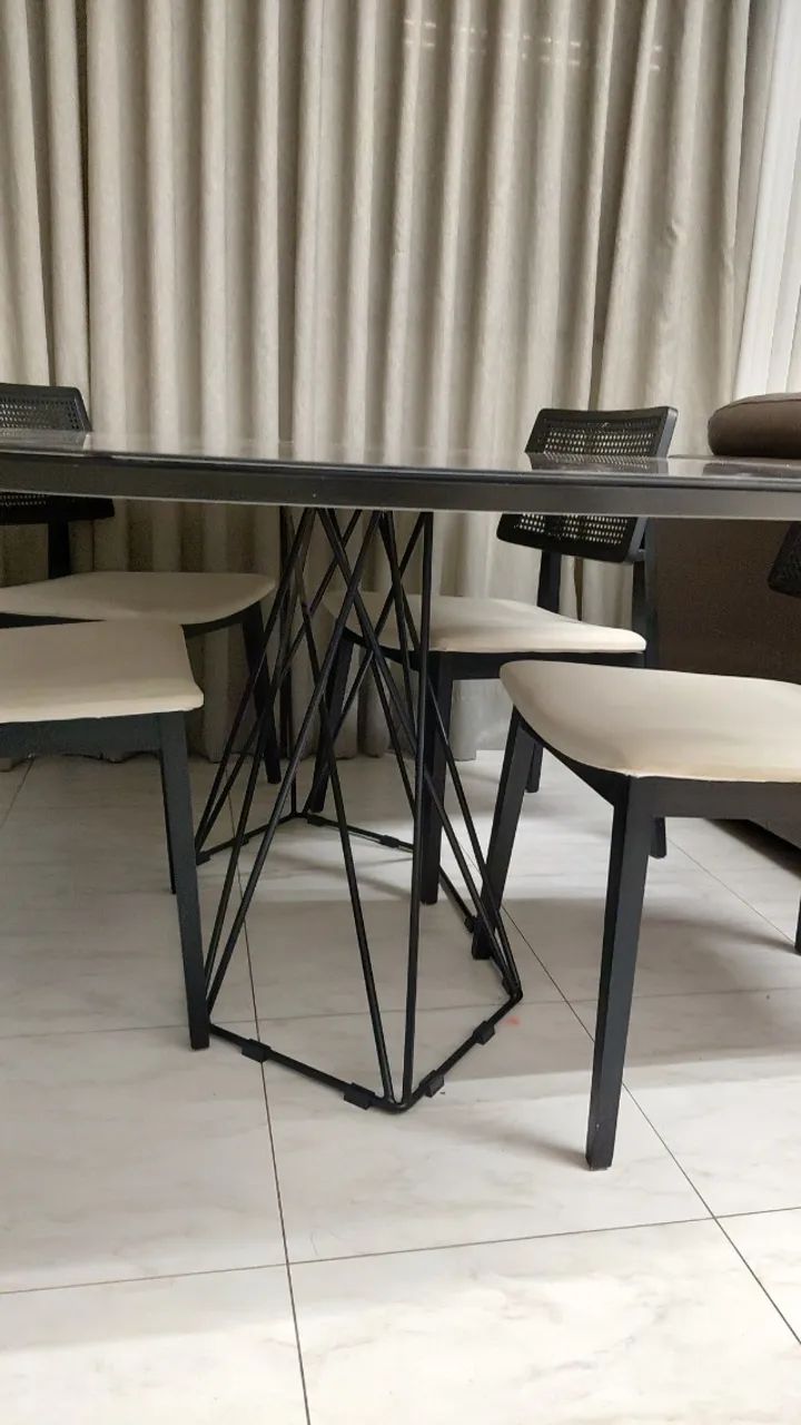 Mesa com 6 cadeiras em vidro  - Foto 3