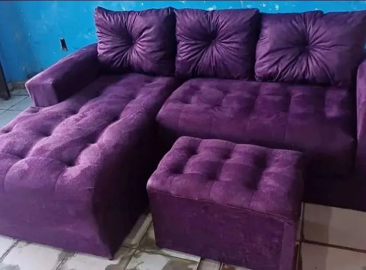 Sofá cheisy trabalhado três lugares novos e completos, várias cores  - Foto 5