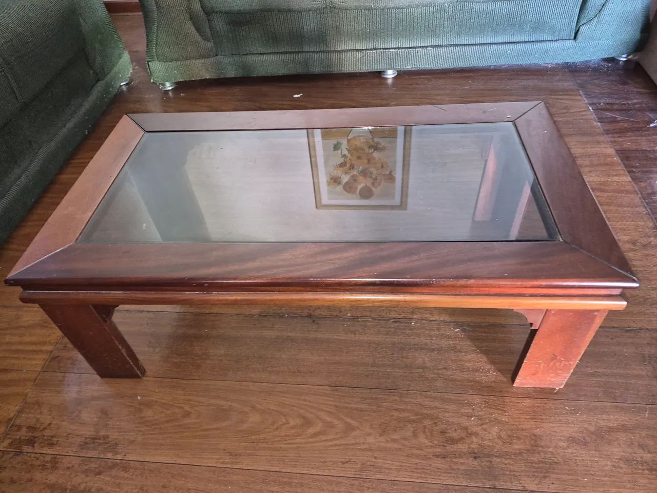 Mesa de centro em madeira e tampo vidro! - Foto 3