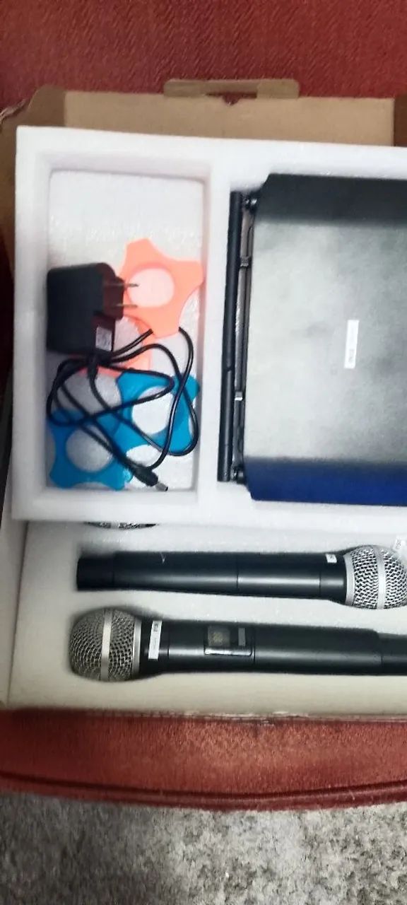 Microfone sem fio com 4 canais - Foto 3