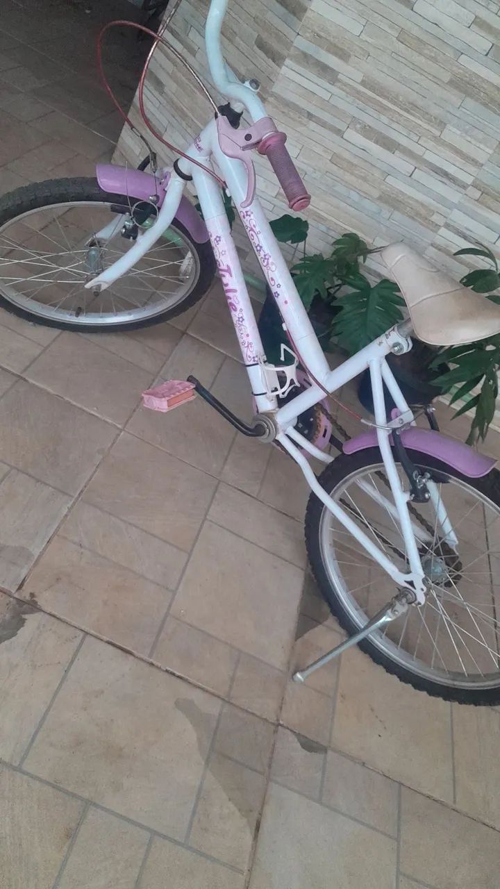 Linda bicicleta p menina