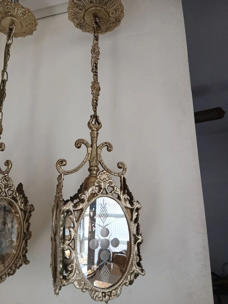 Par de lustres em bronze - Foto 2