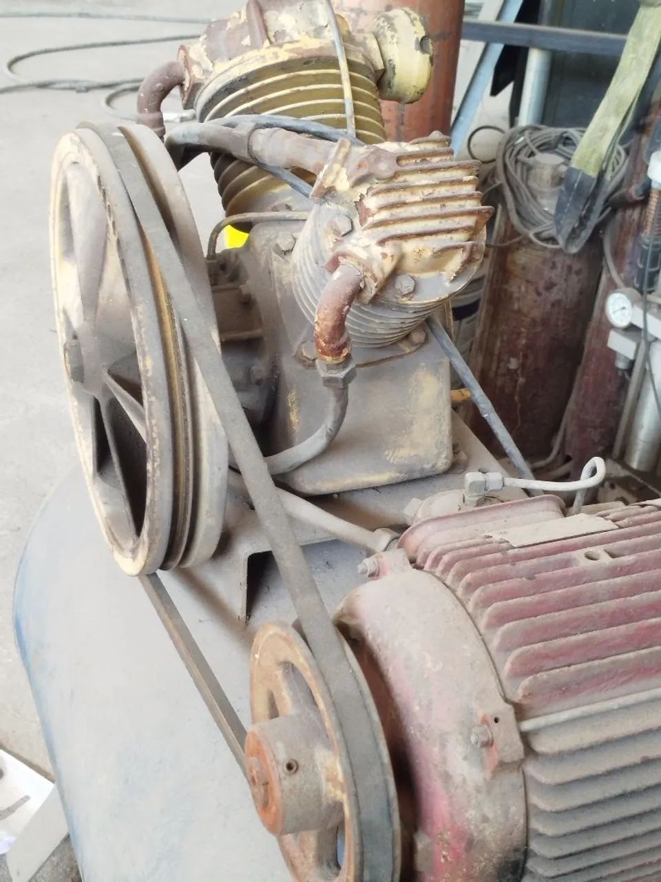 Compressor industrial 200 Litros - Foto 3