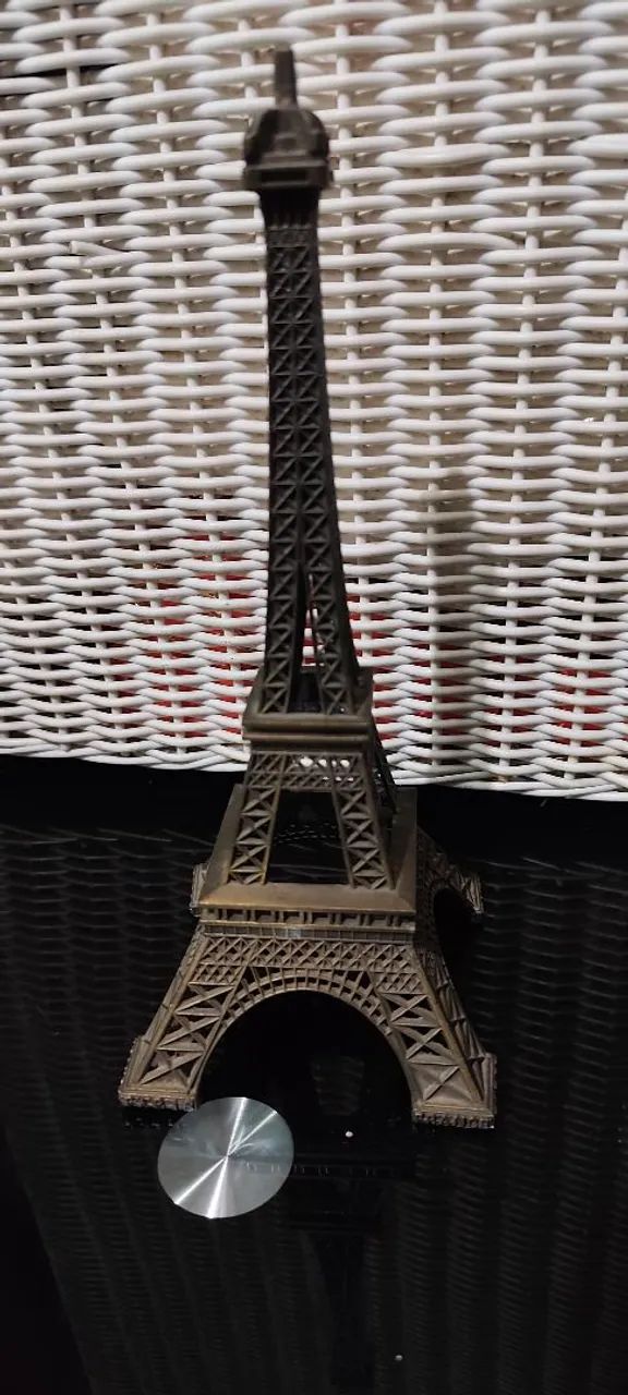 Miniatura da Torre Eiffel - 25 cm - Foto 2