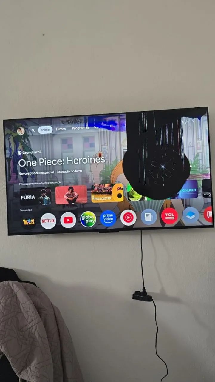 TV Smart TCL 50 polegadas com mancha