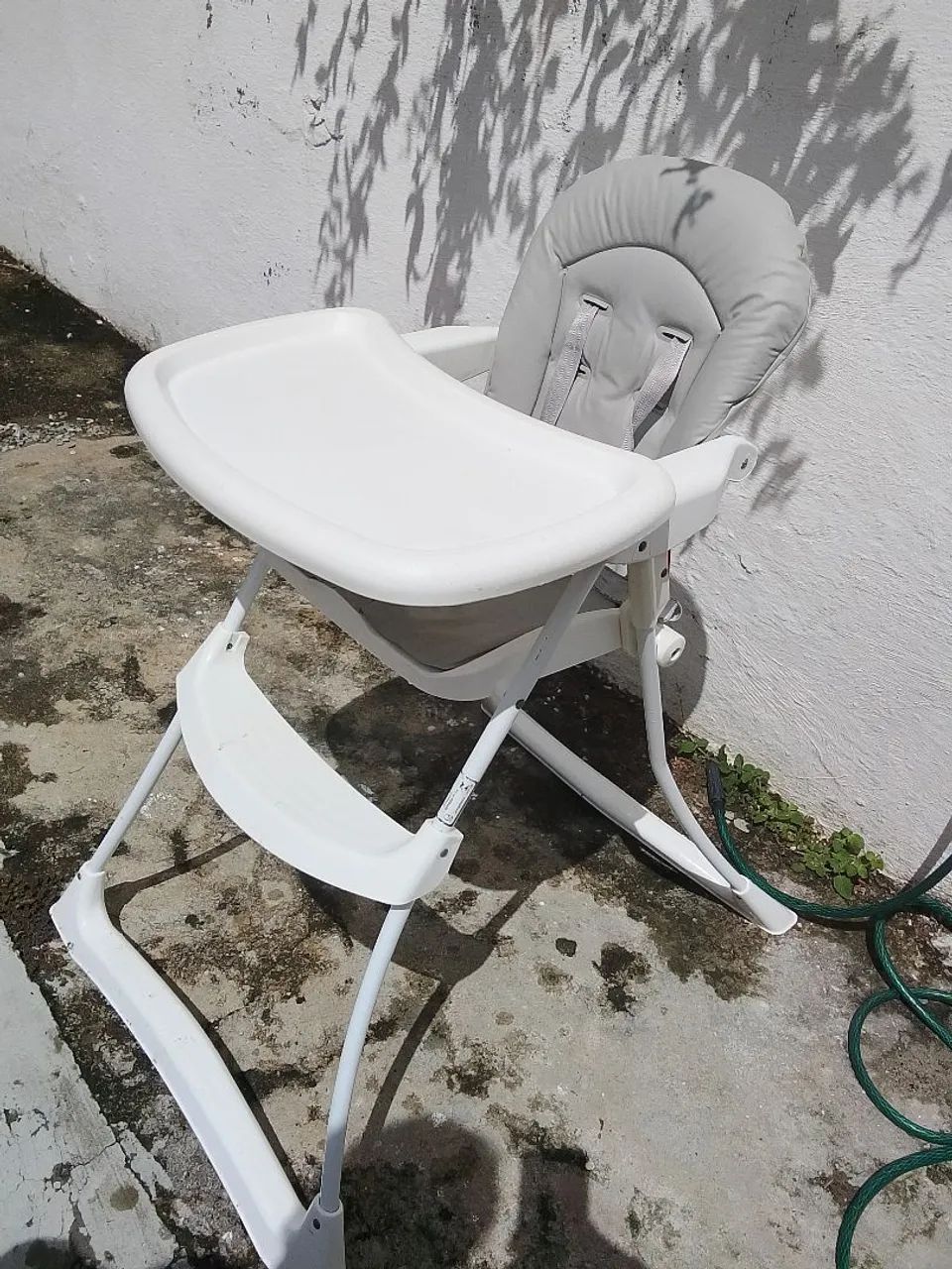 Cadeira de alimentação 486385880148879361