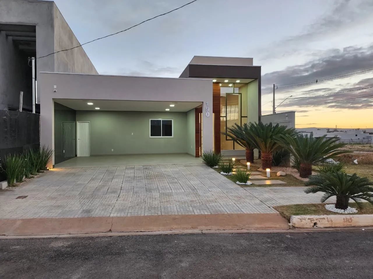 Casa  em Condomínio  4 quartos