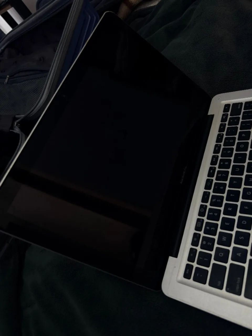 Macbook Pro 2011 (Retirada de Peças/Ou Conserto) LER ANÚNCIO - Foto 4