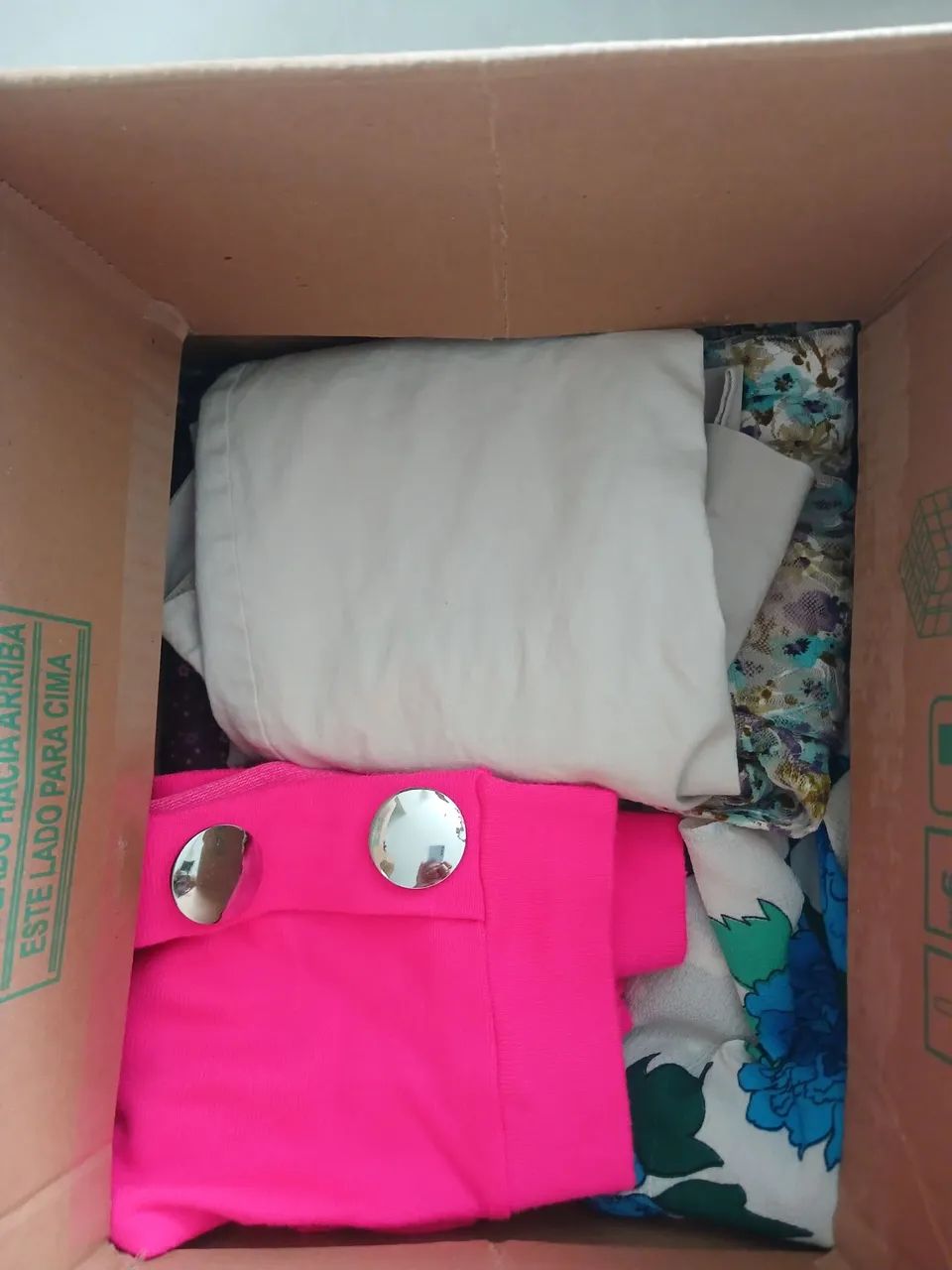 Caixa surpresa roupas femininas 