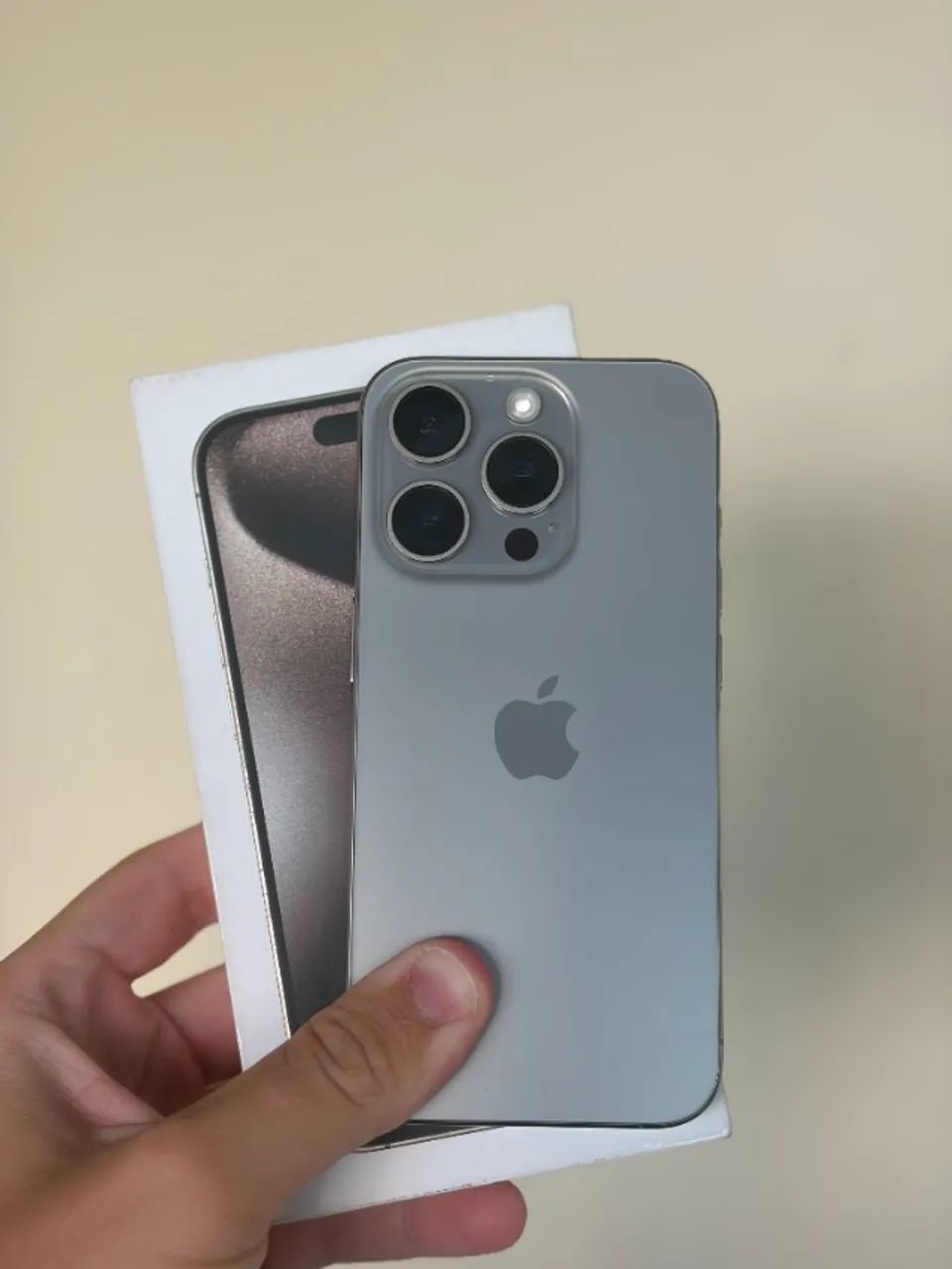 iPhone 15 Pro 256GB Titânio Natural - Impecável, Bateria 86 iPhone 15 Pro 256GB Titânio Natural - Impecável, Bateria 86